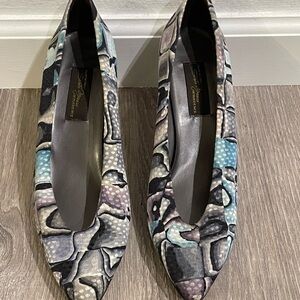 Sesto Meucci Black and Gray Flats & Loafers